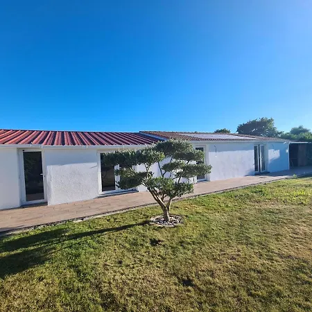 Holiday home Ty Grain De Sel : Privatif Avec Piscine, Jardin Et Patio *