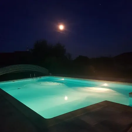 Ty Grain De Sel : Privatif Avec Piscine, Jardin Et Patio Chauvé