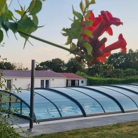 Ty Grain De Sel : Privatif Avec Piscine, Jardin Et Patio Feriehus *